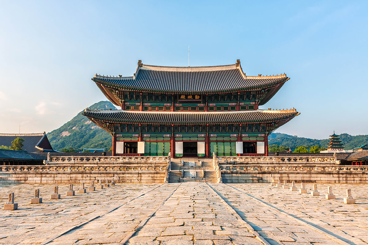 Sokcho > Seoul > Gyeongbokgung Palace > Bukchon Hanok Village > Gwangjang Market > Myeongdong