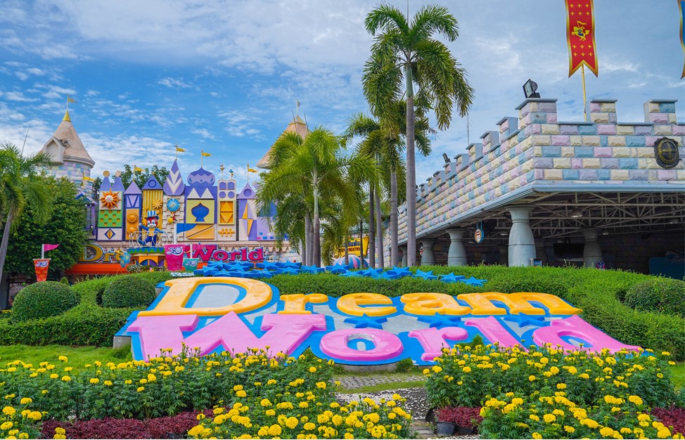 曼谷 > 夢幻世界 Dream World (包入場任玩套票,雪城門票,水上樂園 WaterFun 門票) > 最新落成火車夜市